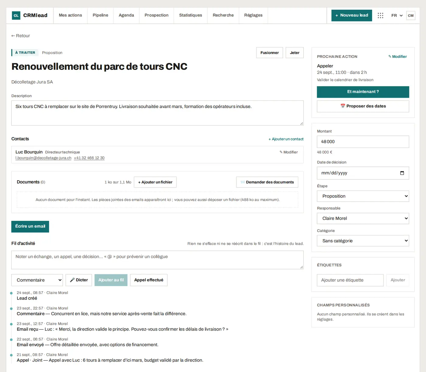La fiche d'un lead dans CRMlead : emails synchronisés, fil d'activité et prochaine action